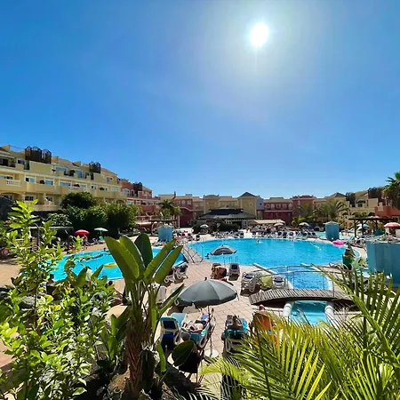 Appartamento Sunny & Heated Pool *